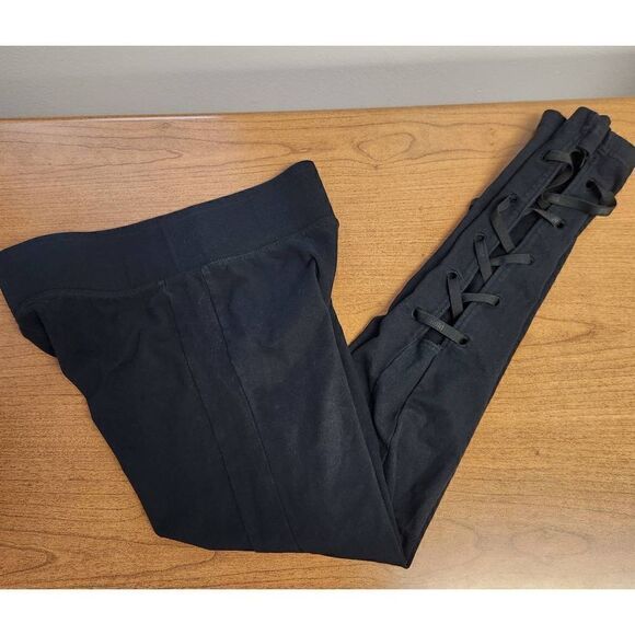 💕Puma Medium black Active Joggers Leggings with gold Puma logo and Open Sides - Picture 10 of 10